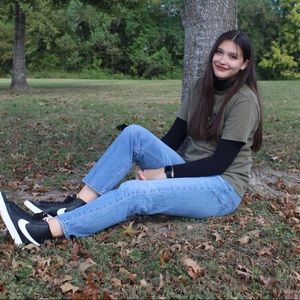 Meet your Posher, Eva